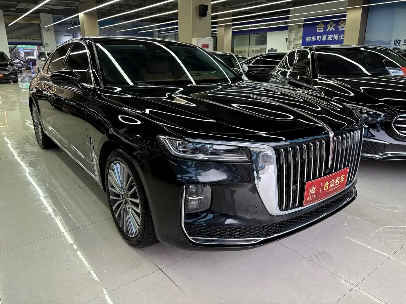 Hongqi H9 2023 Model 2.0T Smart Connect Flagship Edition фото 3
