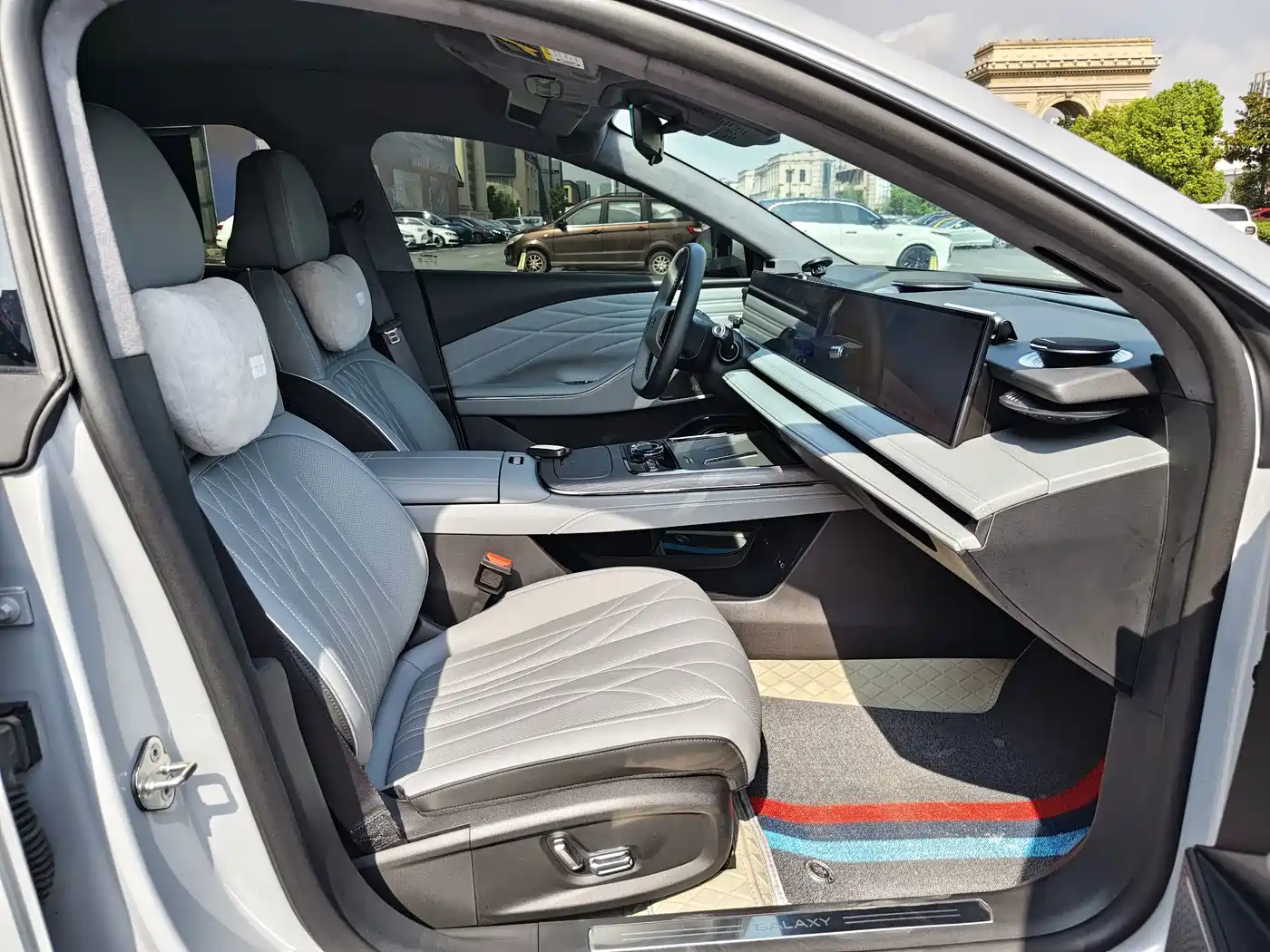 Geely Galaxy Galaxy E8 2025 2025 700km Long Voyage Smart Drive Edition