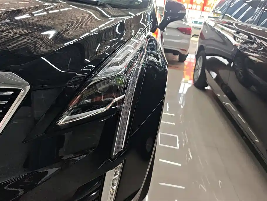 Cadillac XT5 2023 2.0T 2WD Fashion Edition фото 5