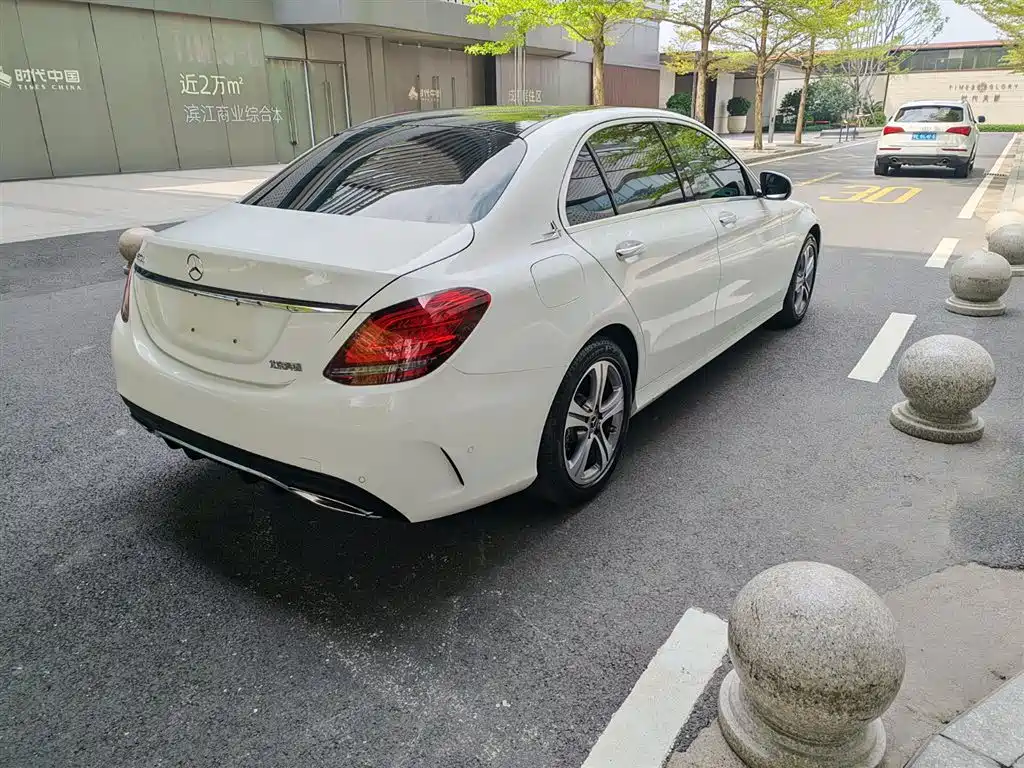Mercedes-Benz C-Class 2020 C 260 L Sport фото 8