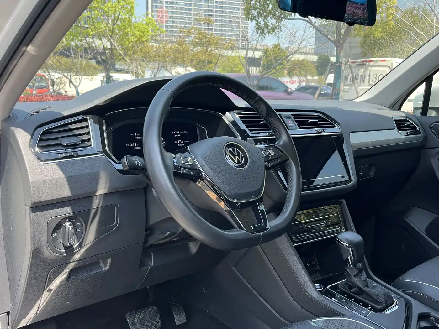 VOLKSWAGEN TIGUAN L NEW ENERGY