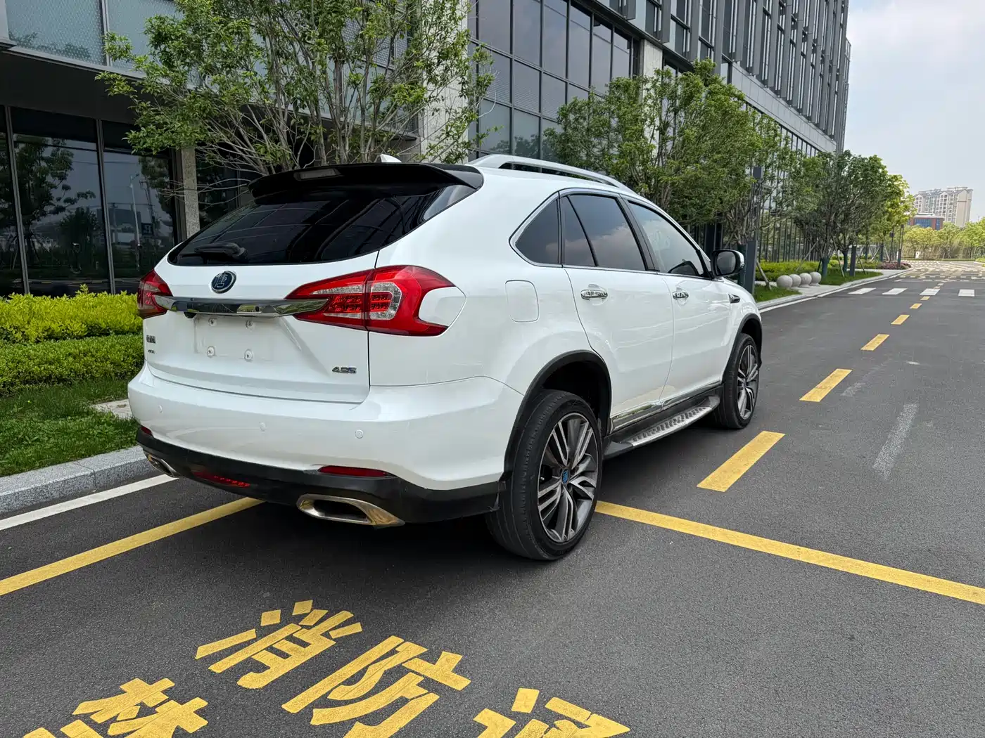 BYD Tang New Energy 2017 Model 2.0T Full-time 4WD Elegance фото 4
