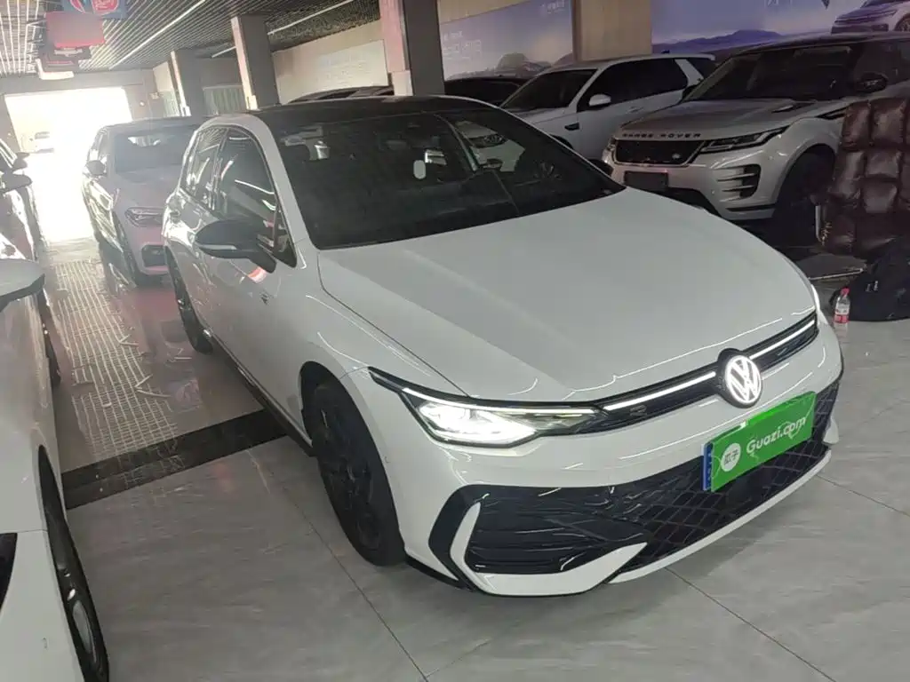Volkswagen Golf 2025 2025 300TSI R-Line