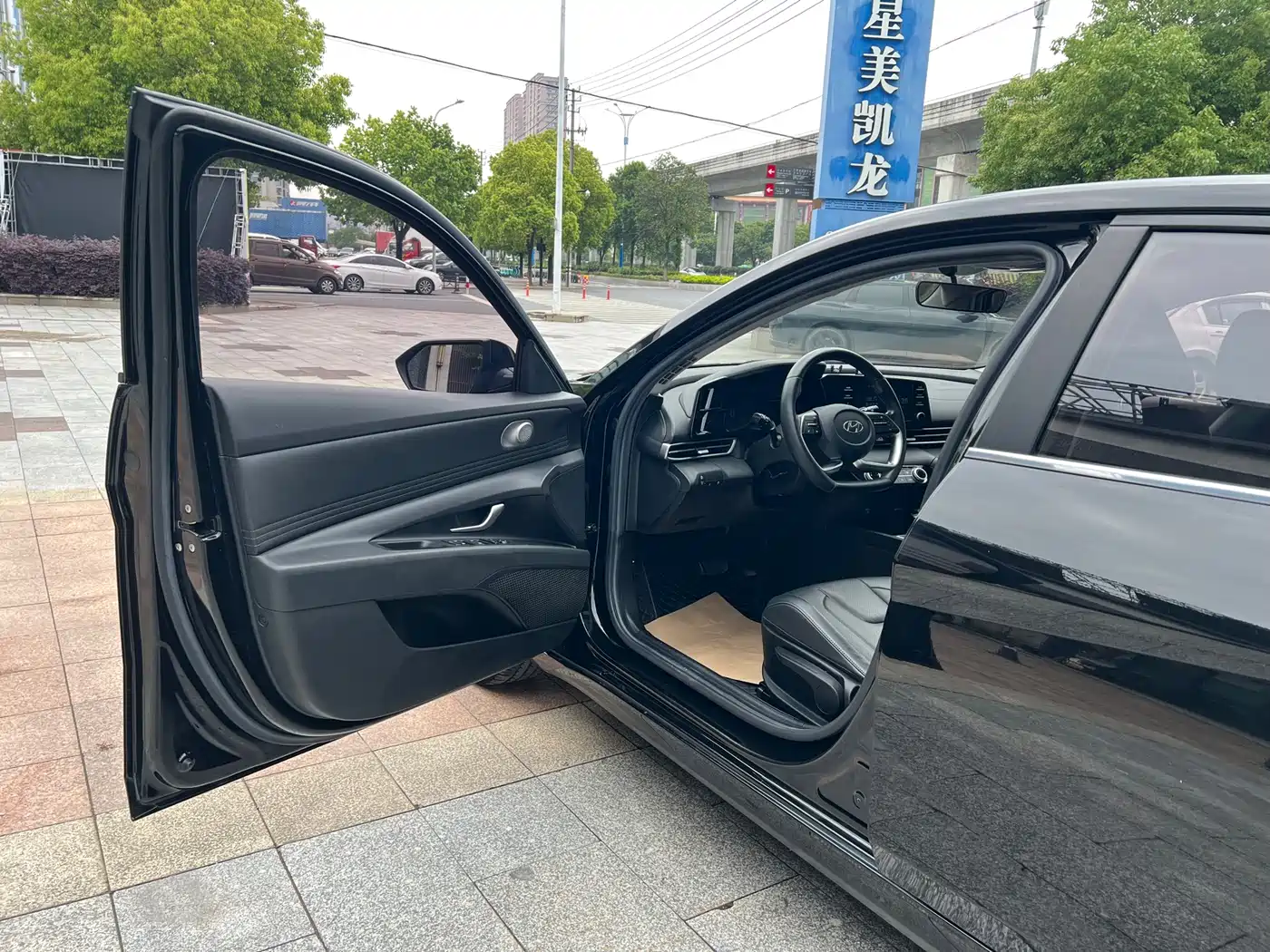 Hyundai Elantra 2021 1.5L CVT GLX Elite Edition фото 5