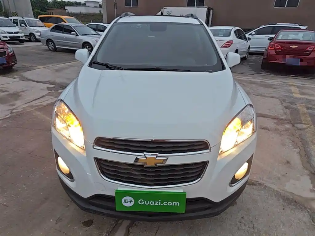 Chevrolet Trax 2016 1.4T Automatic 2WD Comfort Sunroof Edition фото 3