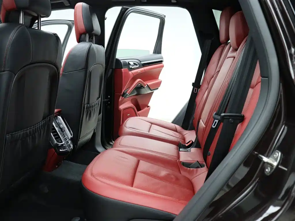 Porsche Cayenne 2014 Cayenne Platinum Edition 3.0T фото 7