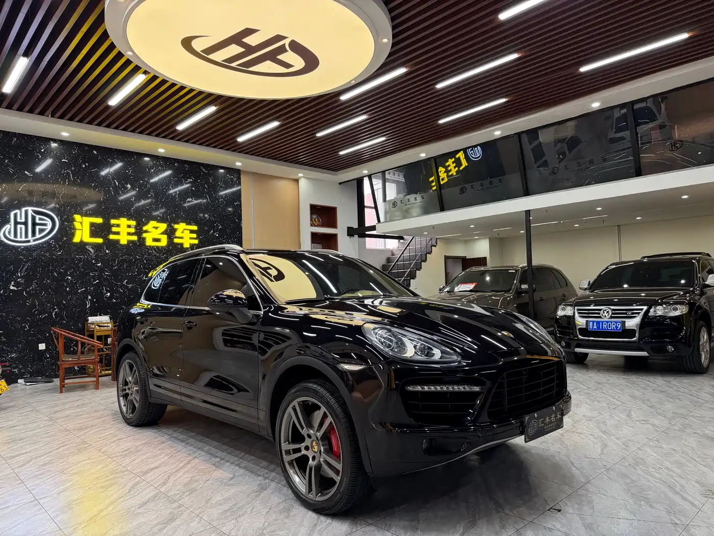 Porsche Cayenne 2011 Cayenne Turbo 4.8T фото 3