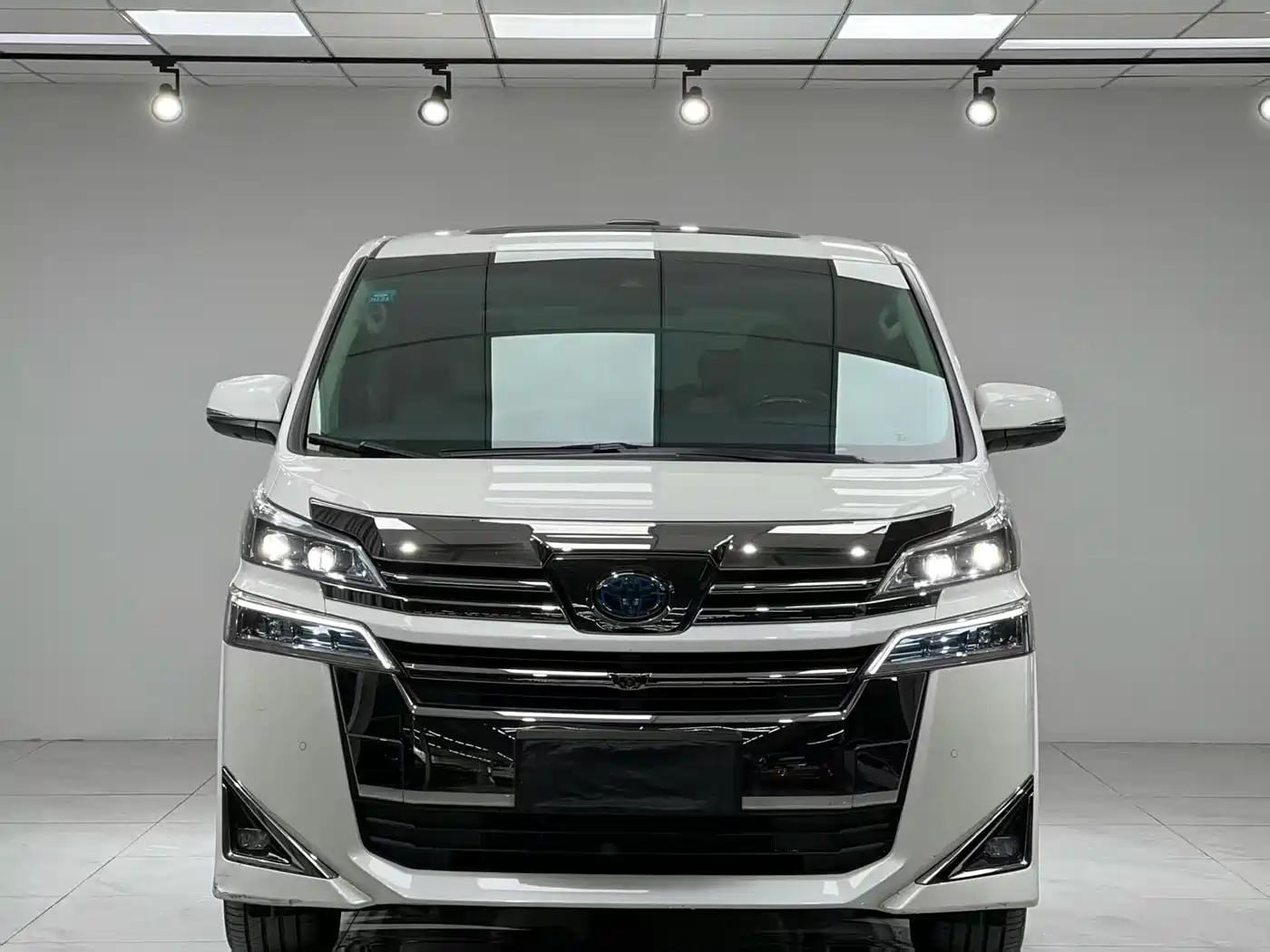 Toyota Vellfire 2019 Hybrid 2.5L HV Luxury Edition