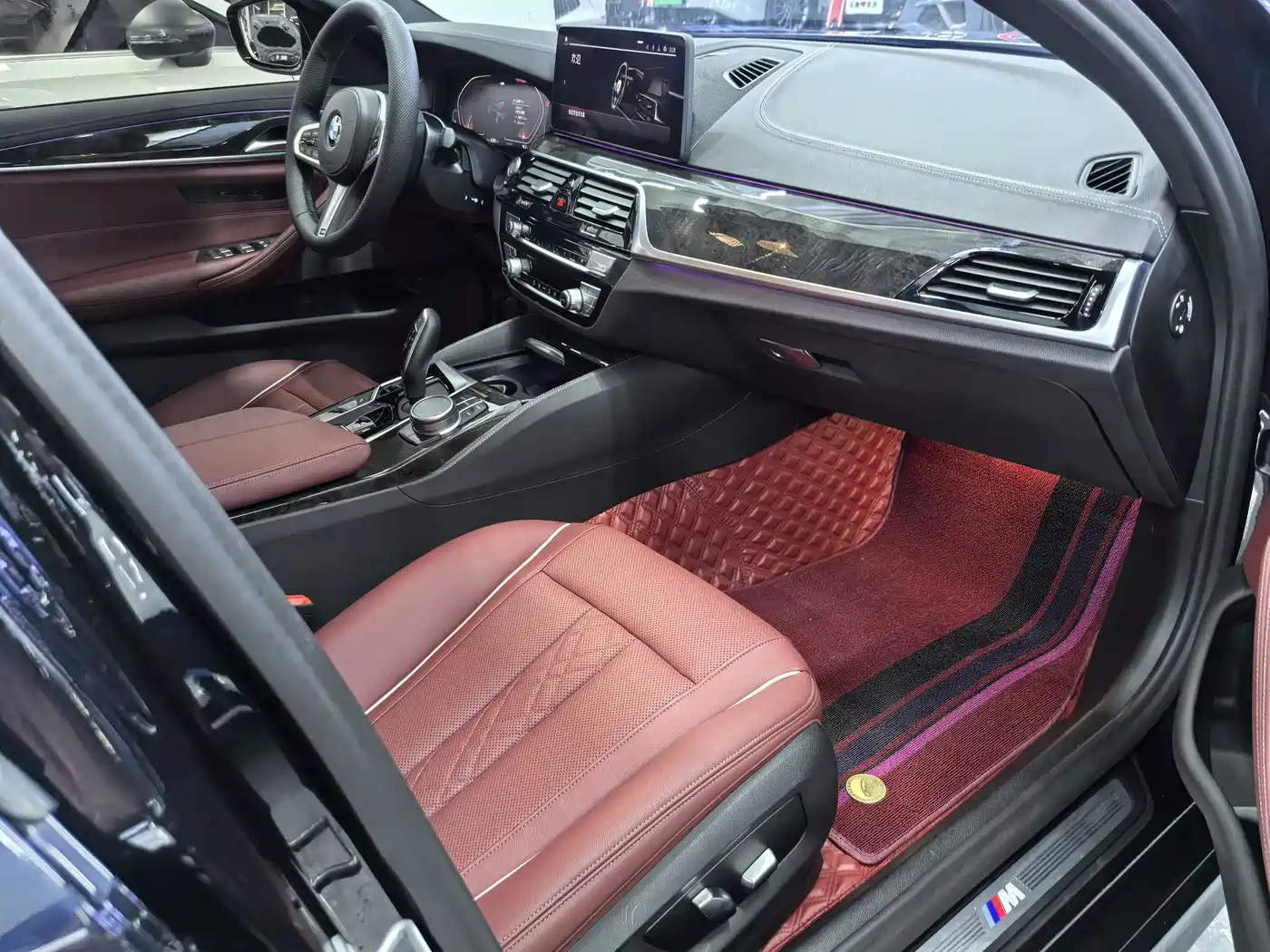 BMW 5 Series 2021 525Li M Sport Package фото 12