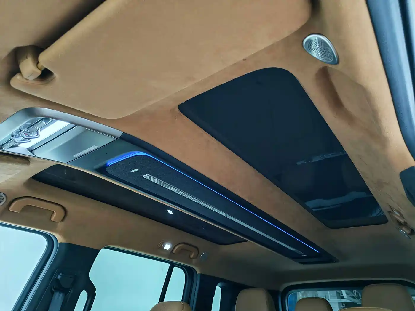 iCAR V27 2026 2026 200KM AWD Falcon 500