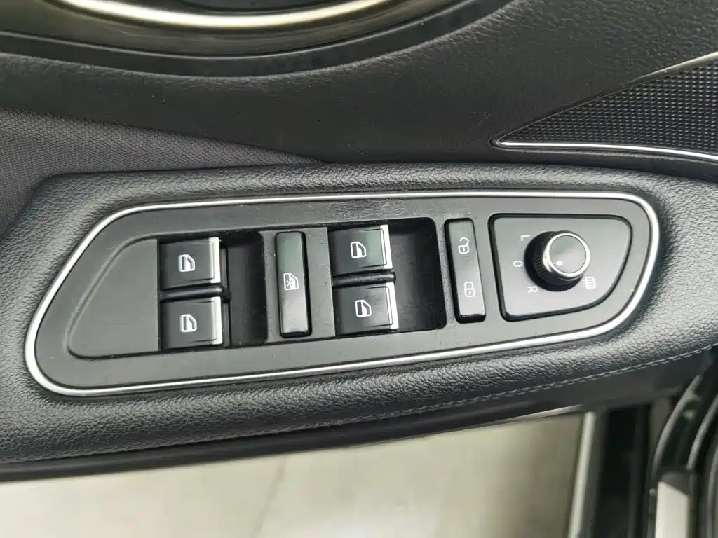 Hongqi H7 2020 2019 1.8T Comfort Edition