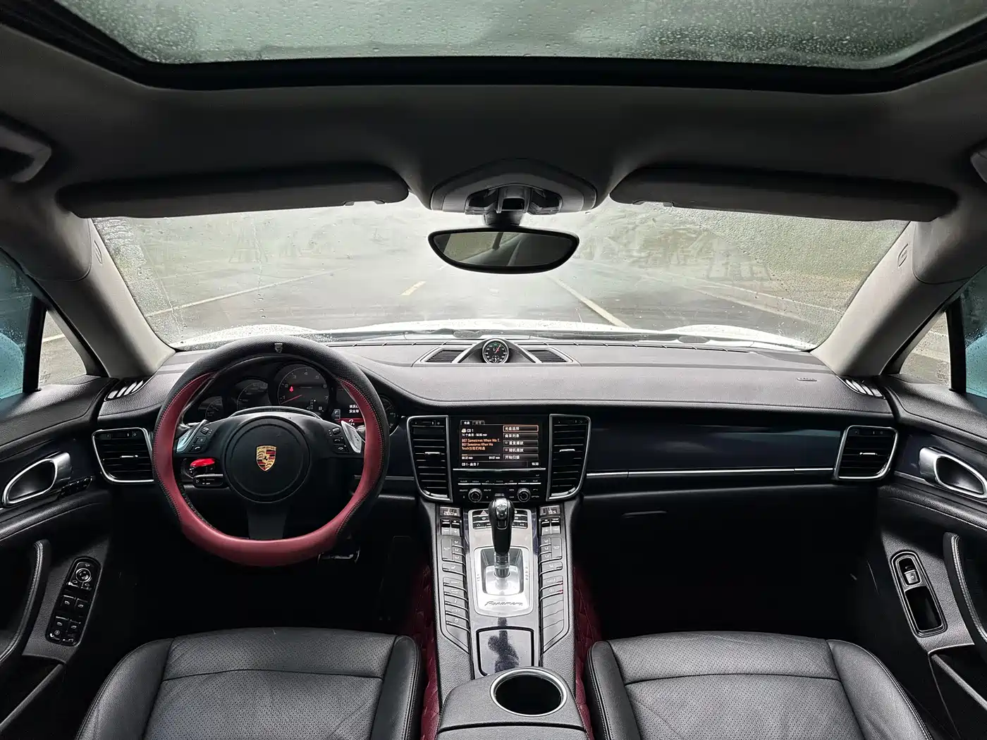Porsche Panamera 2010 Panamera 4 3.6L фото 11
