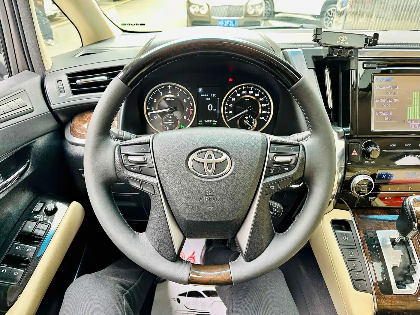 Toyota Alphard 2018 Facelift 3.5L Luxury Edition фото 8