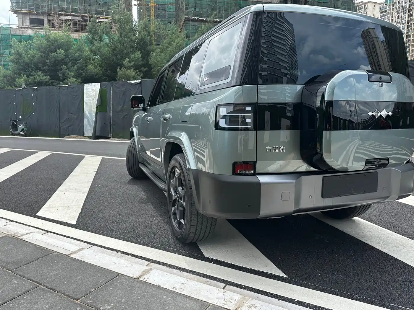Fang Cheng Bao Titanium 7 2025 2025 AWD Base Model