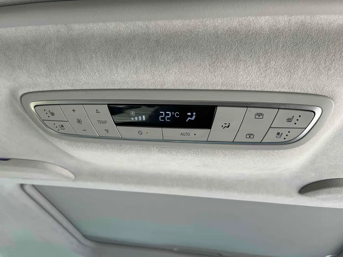 Buick GL8 2022 Avenir Avia 6-Seater Virtue Edition фото 16