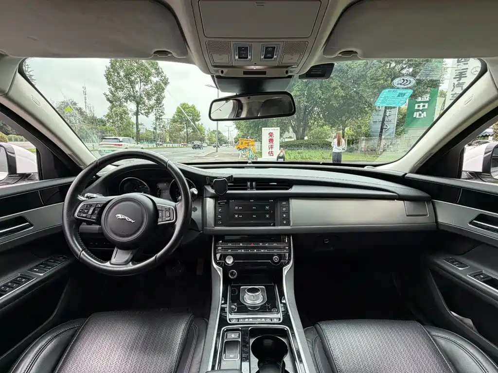 Jaguar XF 2016 2016 XF 3.0 SC 2WD Elegance Edition