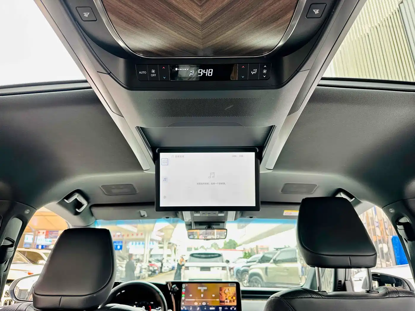 Lexus LM 2023 350h 7-Seater Elegance Edition фото 19