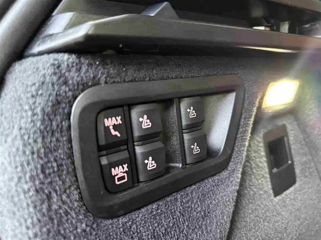 BMW X7 2021 xDrive40i Premium M Sport Package фото 16