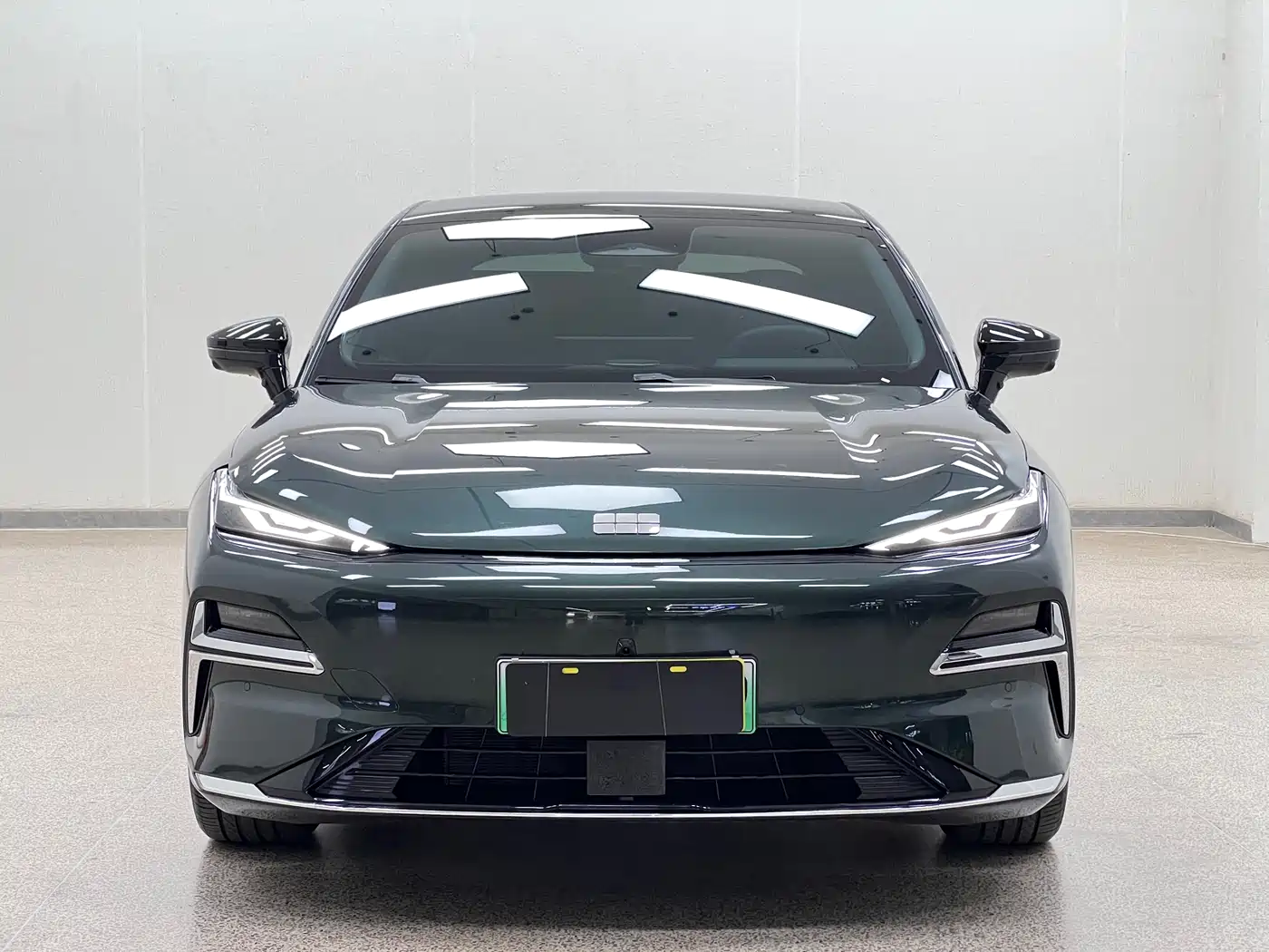 Geely Galaxy Galaxy Xingyao 8 2025 Model 130km EM-i Flagship Edition фото 2
