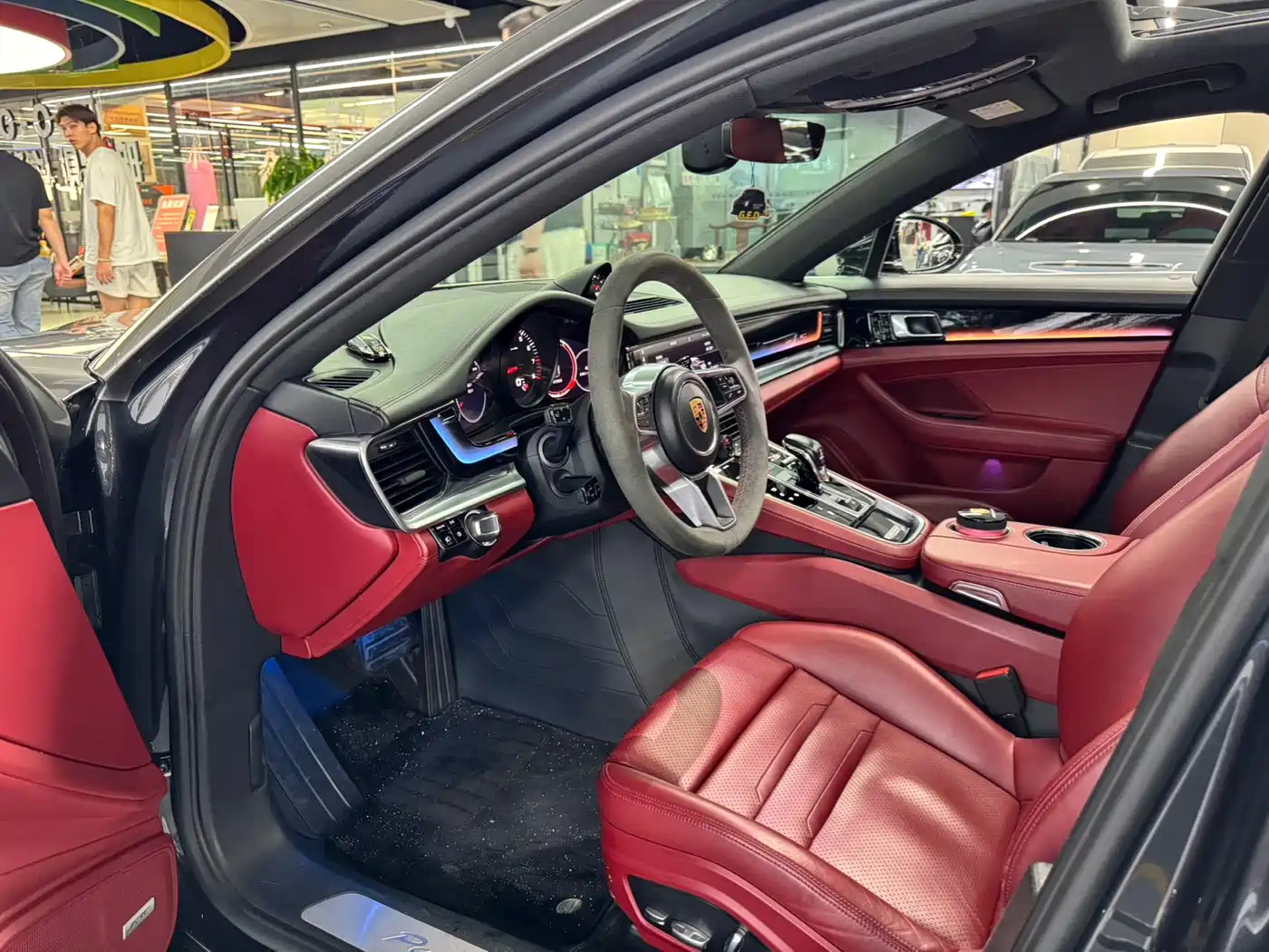 Porsche Panamera 2020 Panamera 10th Anniversary Edition 2.9T фото 4