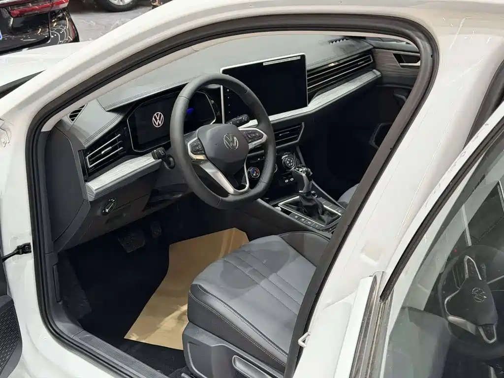 Volkswagen Sagitar 2026 2025 Facelift 300TSI DSG Beyond Edition