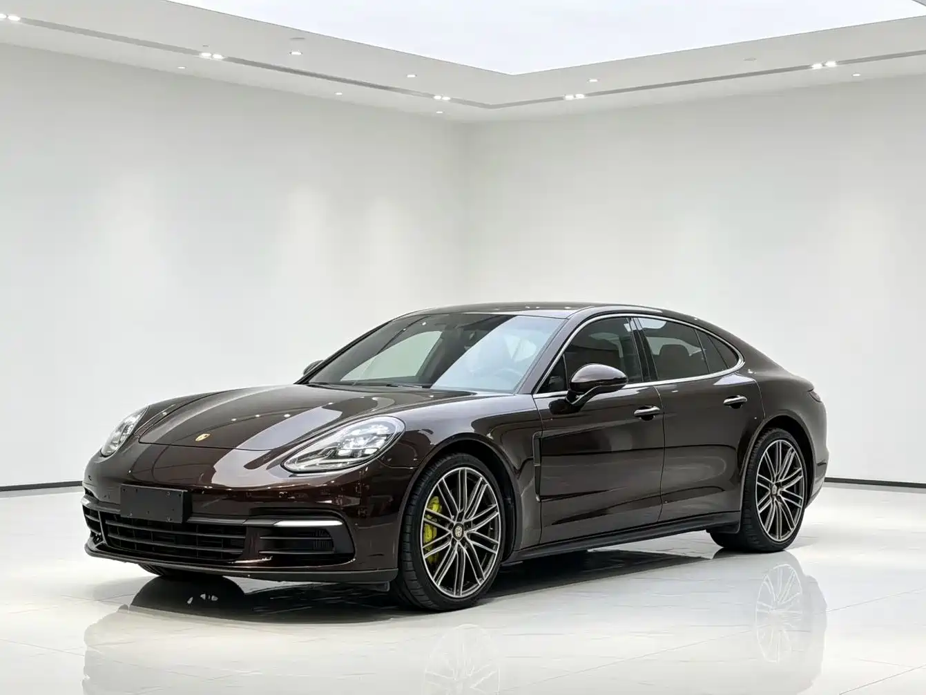 Porsche Panamera, 2017 год