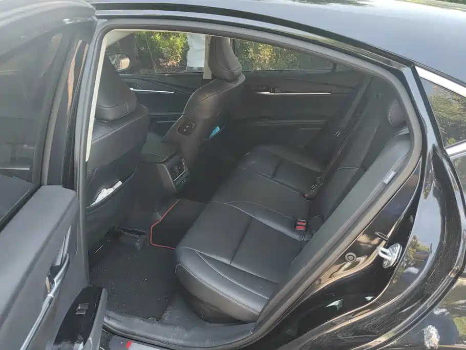 Toyota Camry 2025 2026 Hybrid 2.0HSE Sport Lite Edition