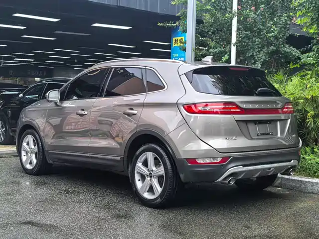 Lincoln MKC 2017 2.0T 2WD Exclusive Edition — фото 3