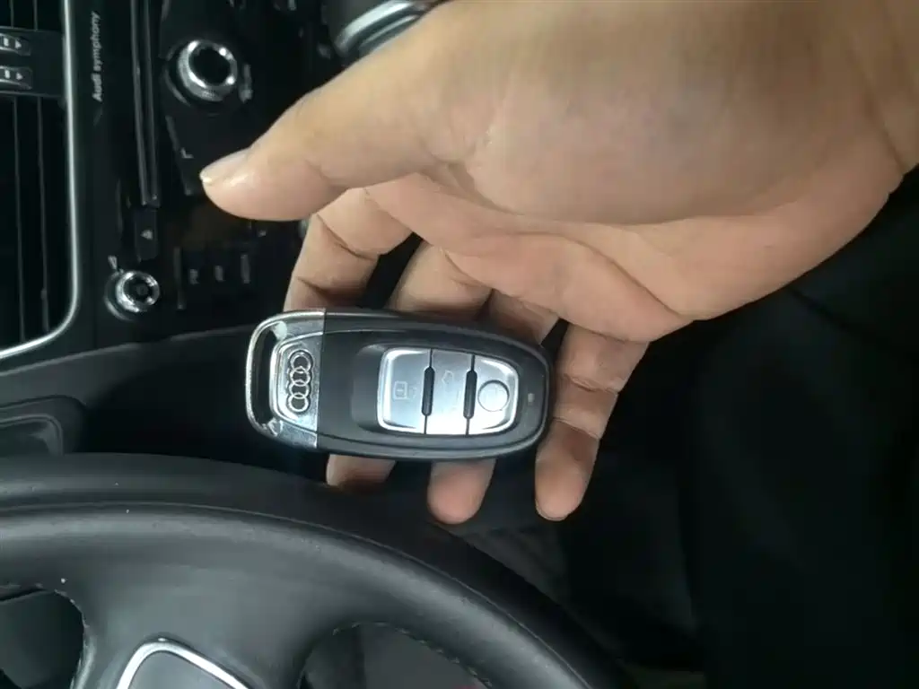 Audi A4L 2015 30 TFSI Auto Comfort фото 9