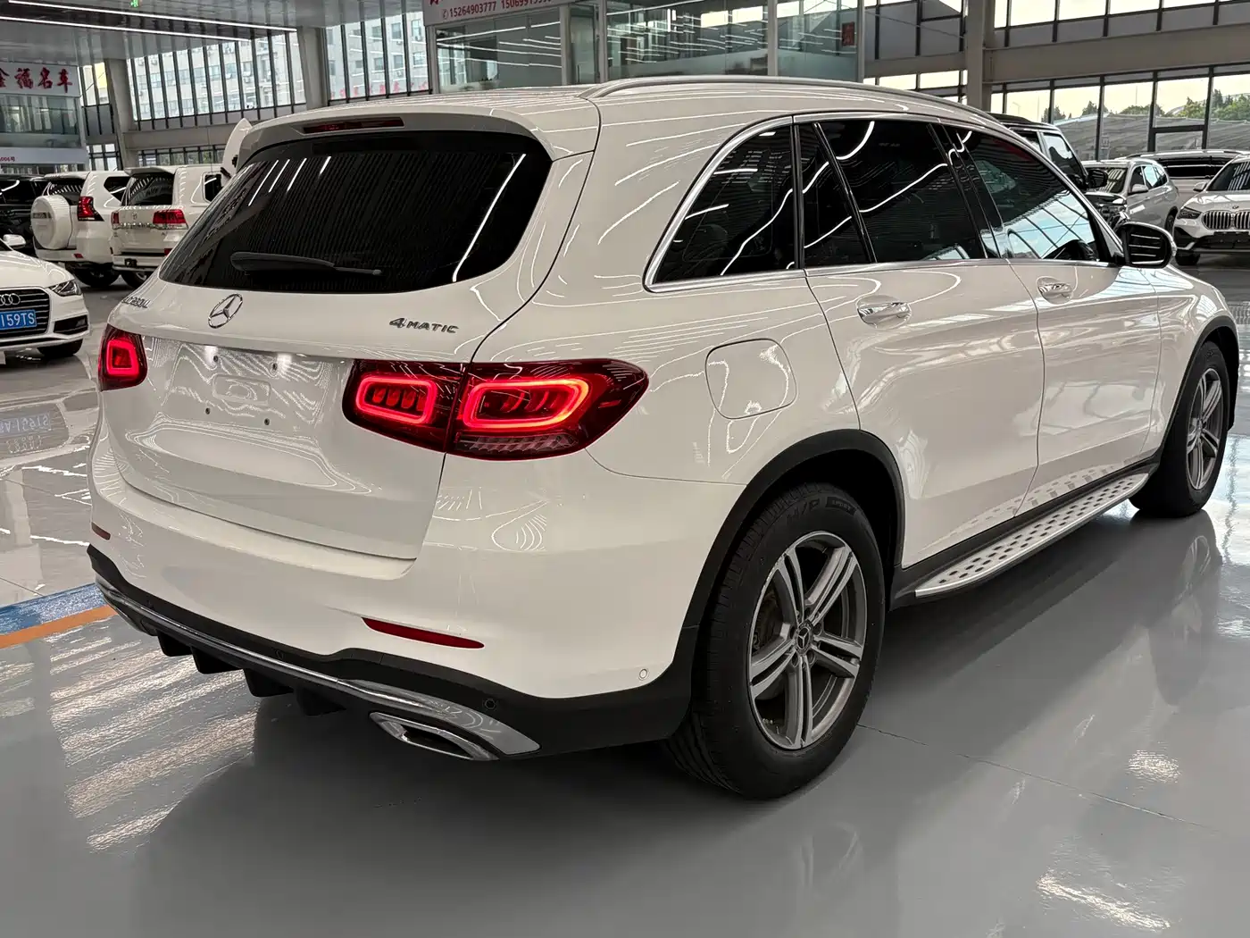 Фото 13 - Mercedes-Benz GLC