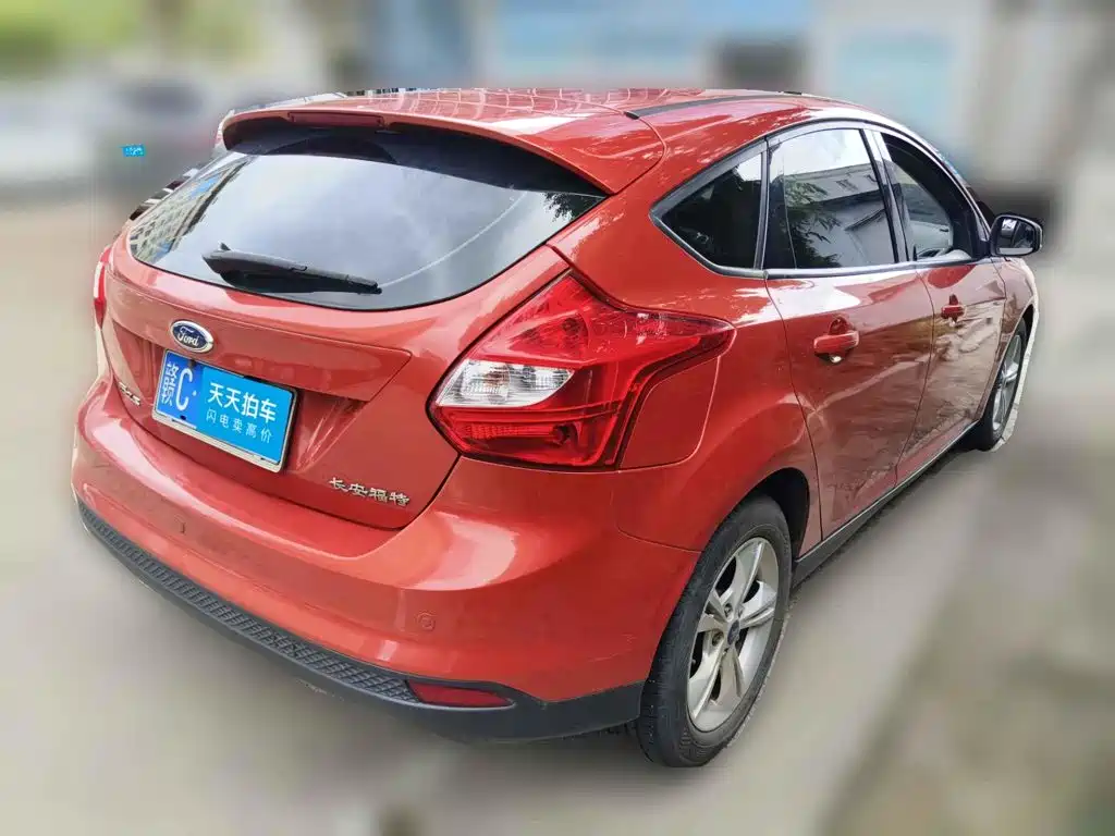 Фото 5 - Ford Focus