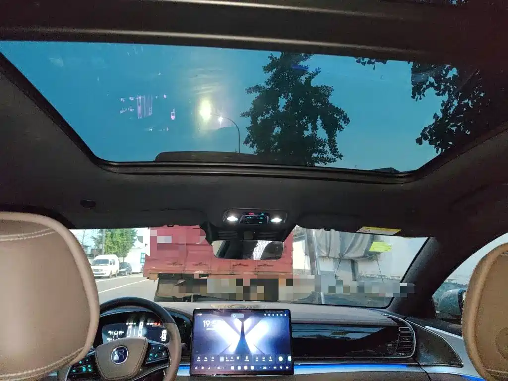 BYD Han 2025 2025 DM-i Smart Driving Edition 125KM Honor