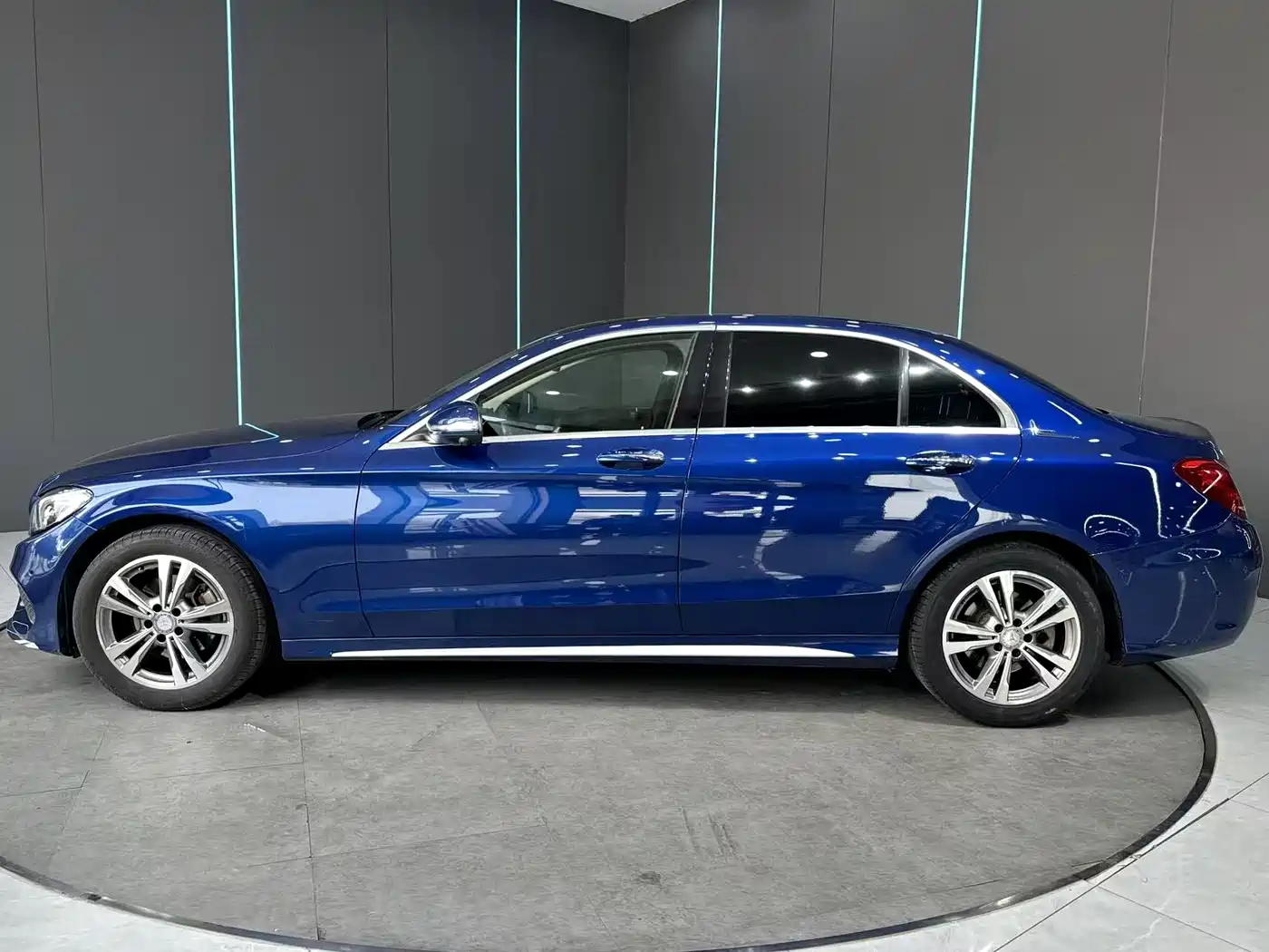 Mercedes-Benz C-Class 2017 Facelift C 200 L Sport Edition фото 4