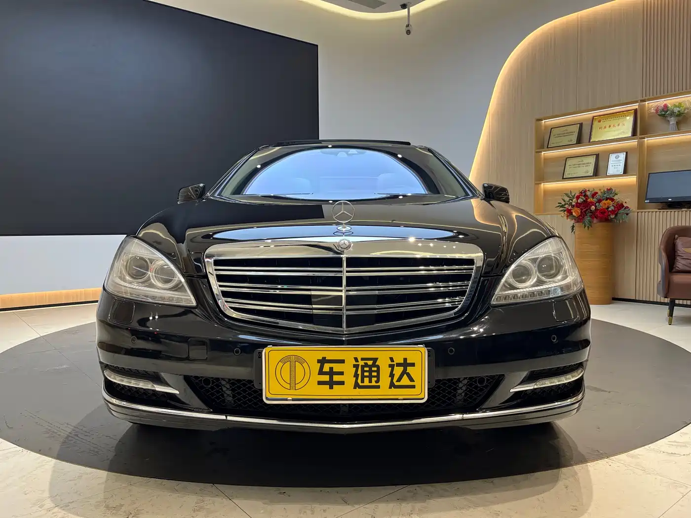 Mercedes-Benz S-Class 2010 S 350 L Luxury фото 2