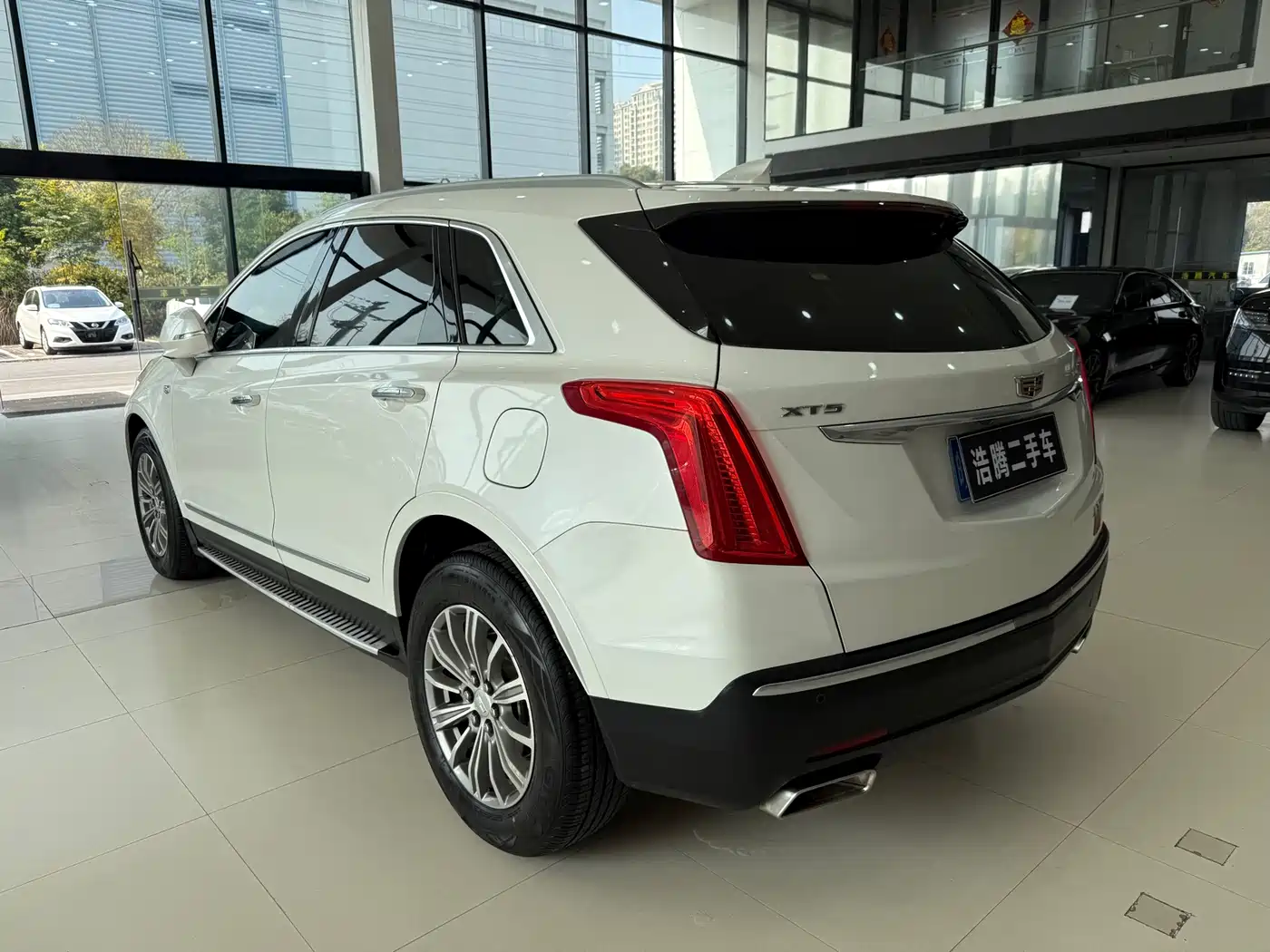 Cadillac XT5 2016 25T Luxury Model фото 6