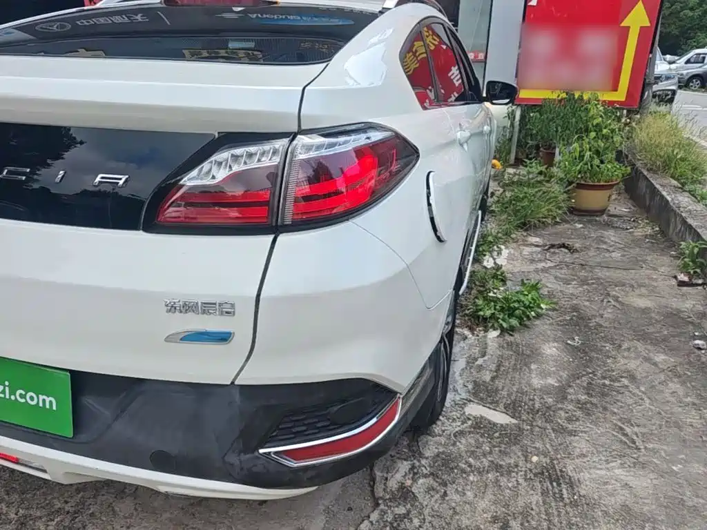 Venucia T90 2019 2018 2.0L CVT Smart Connected Premium Edition China VI