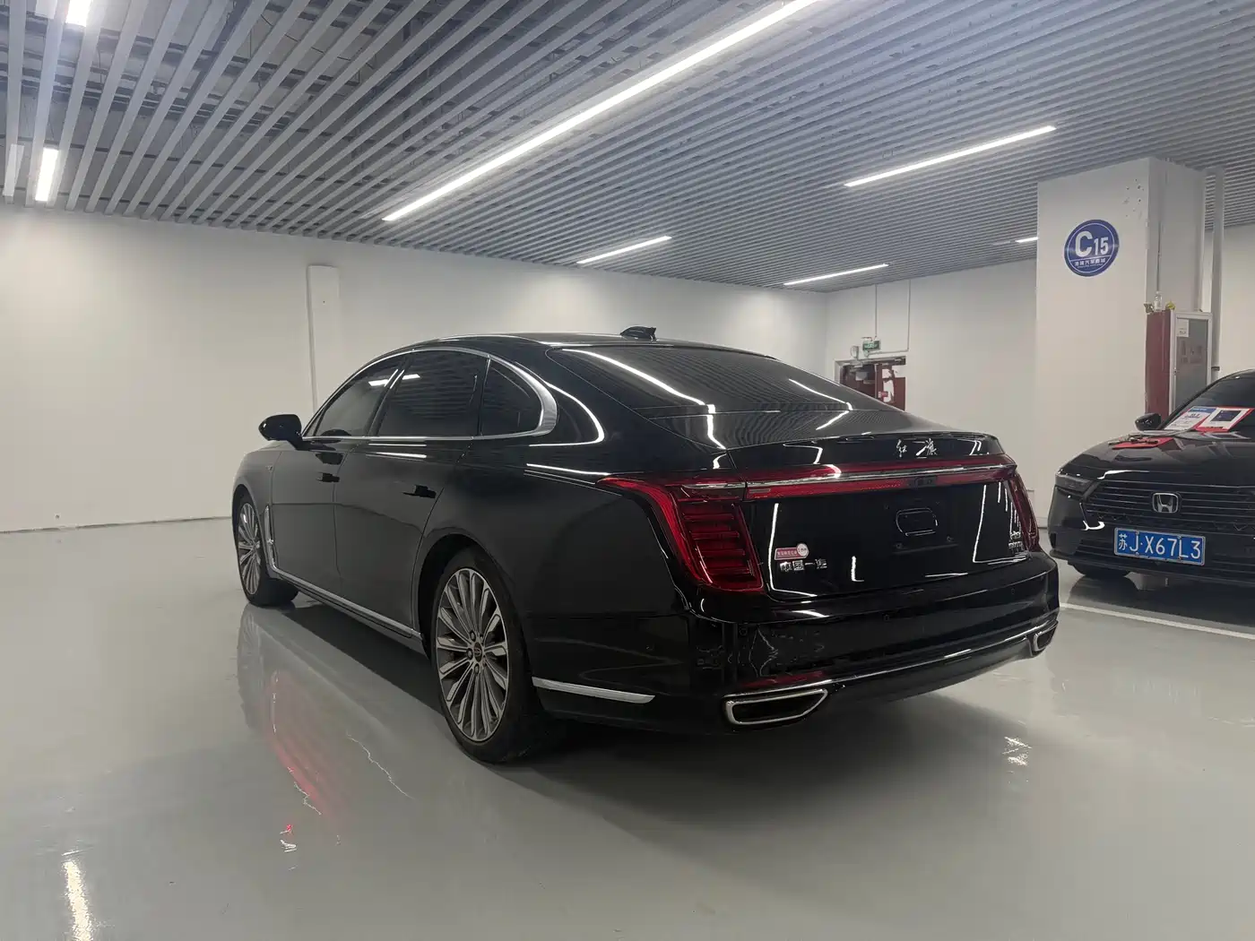 Hongqi H9 2022 3.0T Smart Connect Flag Leader 4-Seater фото 15