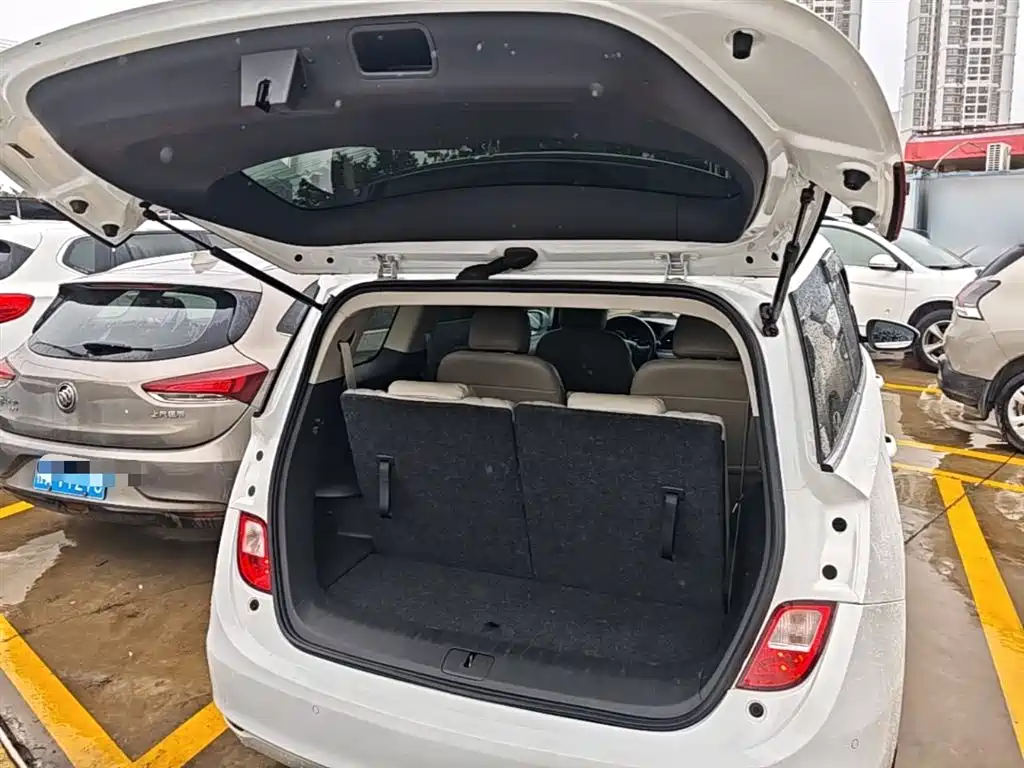 Buick GL6 2018 18T 6-Seater Elite фото 18