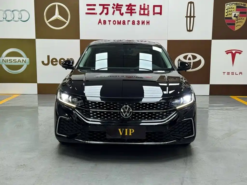 Photo 2 - Volkswagen Passat