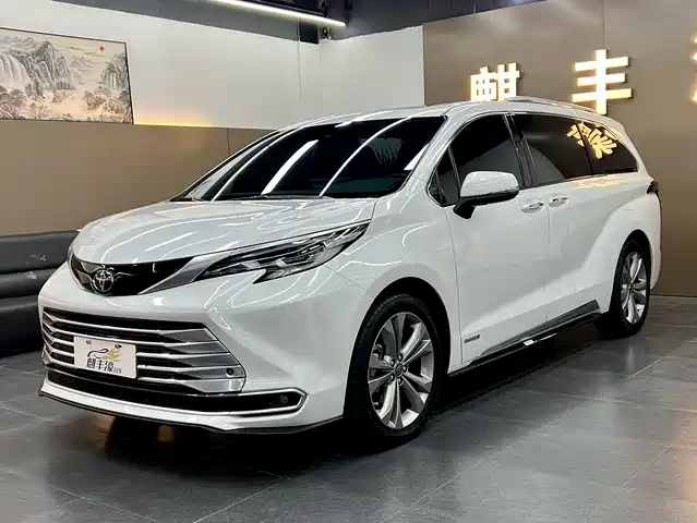 Toyota Sienna 2.5L, гибрид, Максимум