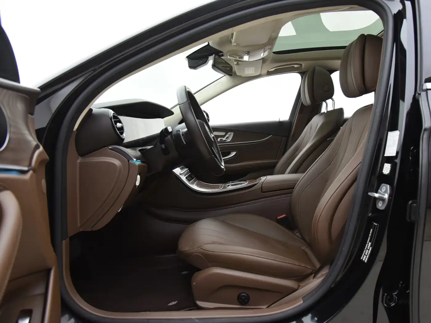 Mercedes-Benz E-Class 2023 E 300 L Fashion фото 8