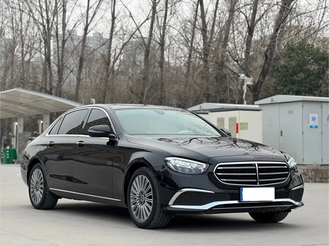 Mercedes-Benz E-Class 2022 E 300 L Fashion фото 3