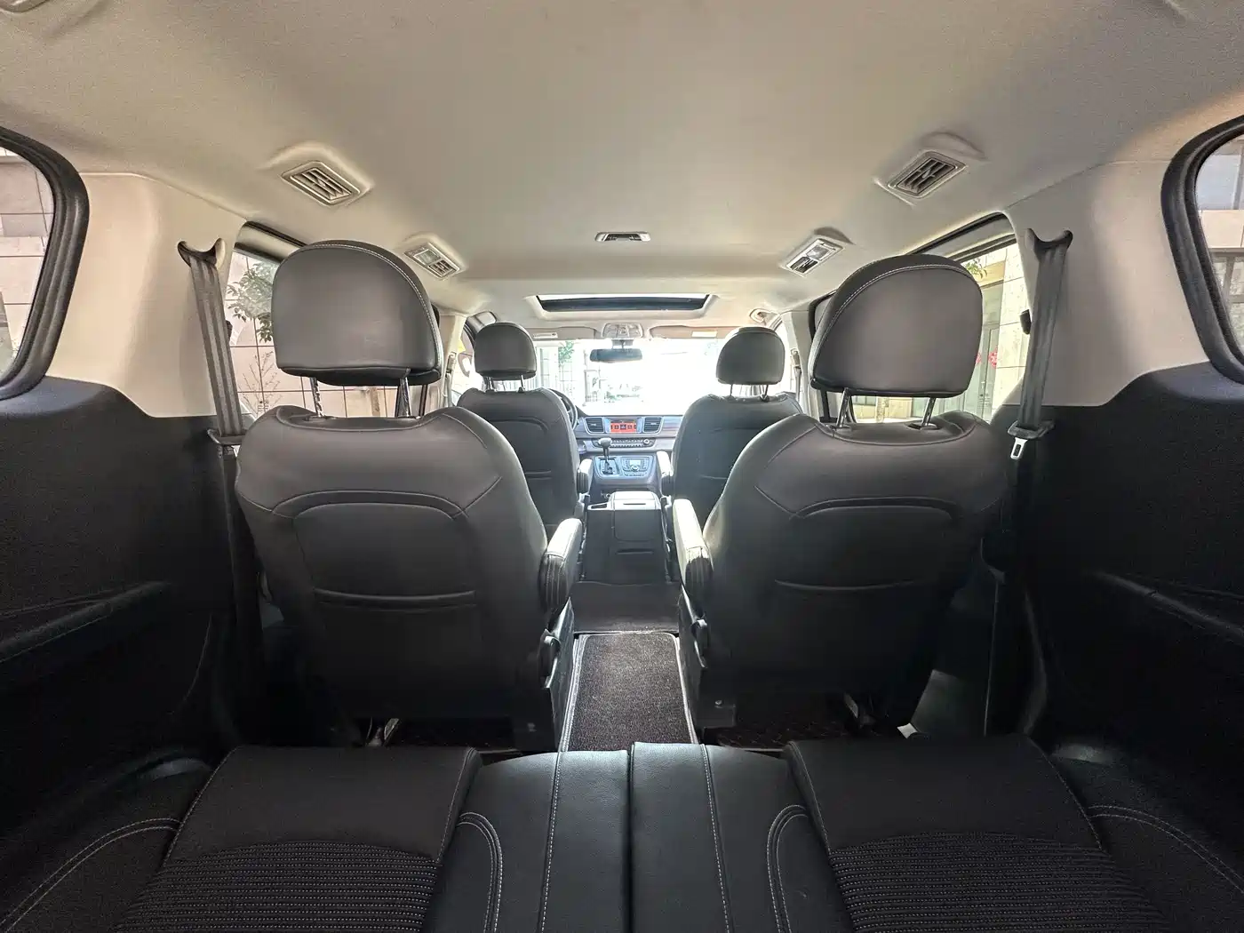 SAIC Maxus Maxus G10 2018 PLUS 2.0T Automatic Luxury Edition фото 17