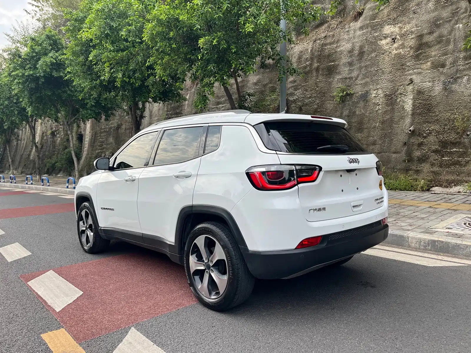Фото 26 - Jeep Compass