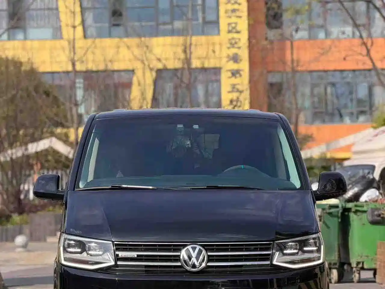 Volkswagen Multivan 2017 2.0TSI 4WD Explorer 7-seater фото 2