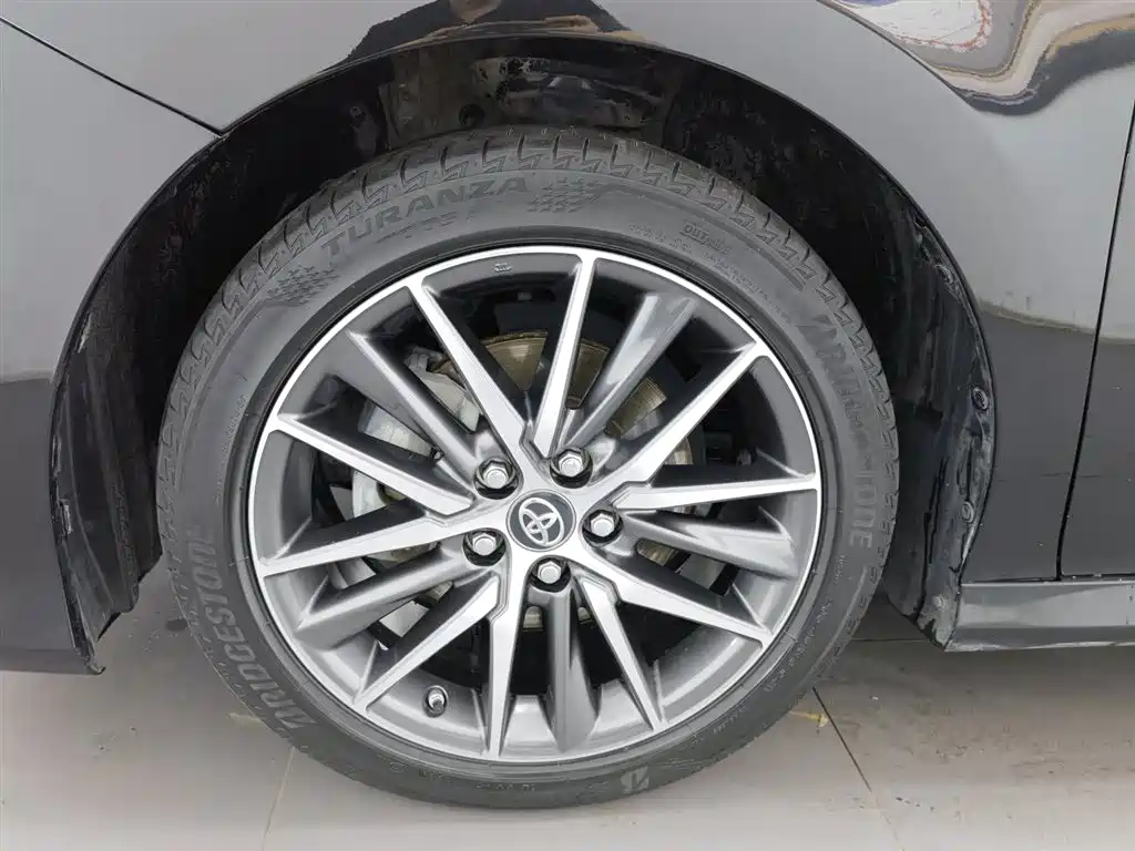 Toyota Camry 2021 2.5G Luxury Edition фото 17