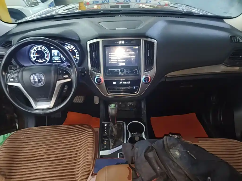Changan CS95 2018 2017 2.0T 2WD Intelligent Expansion Edition