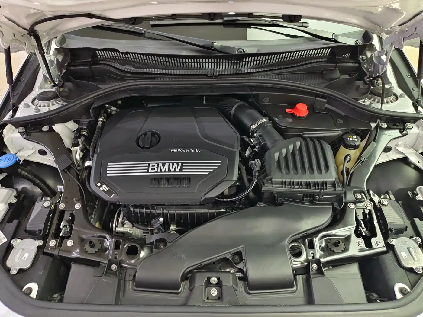 BMW 1 Series 2022 120i M Sport Shadow Edition фото 16