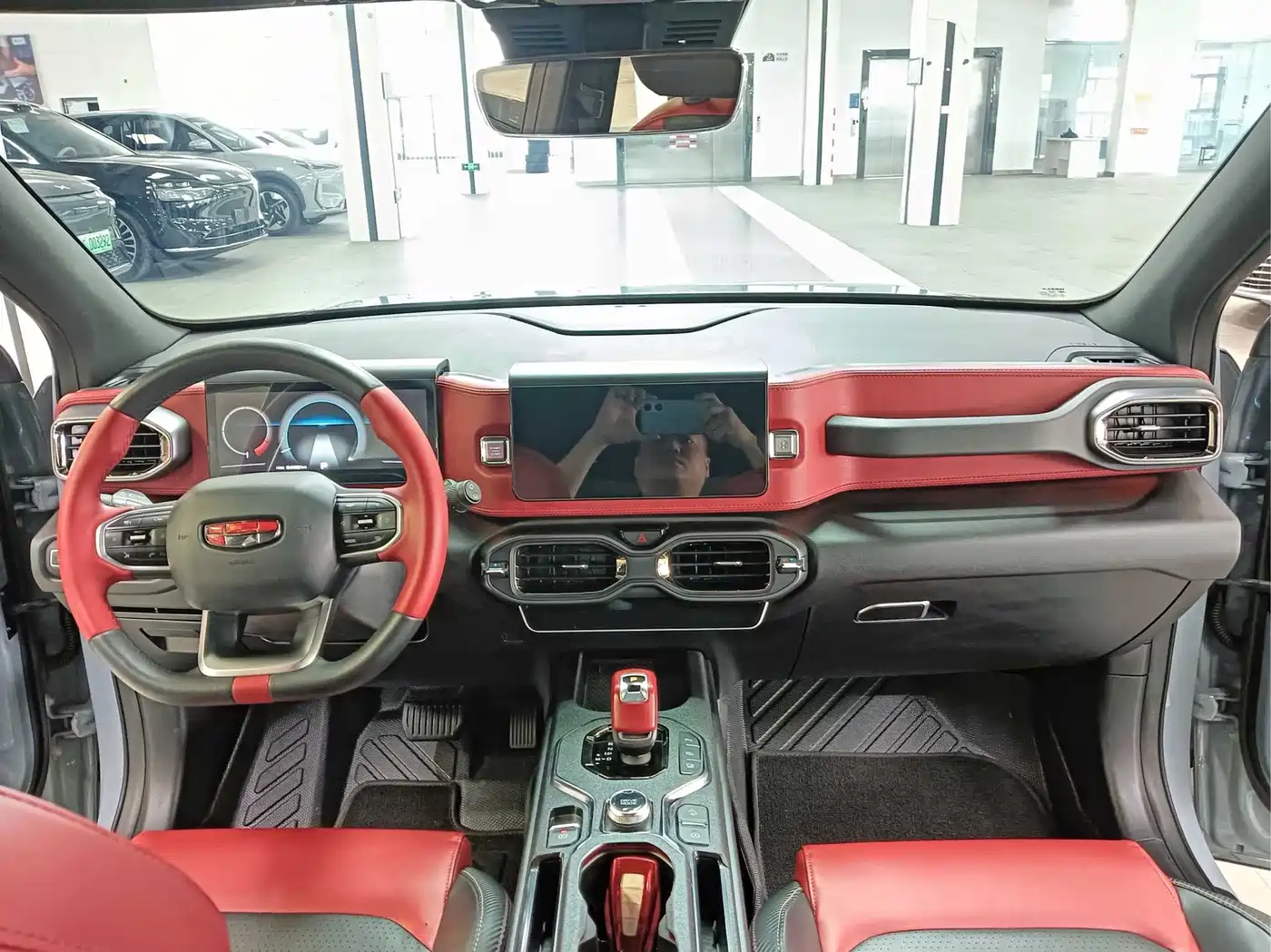Фото 7 - Geely ICON