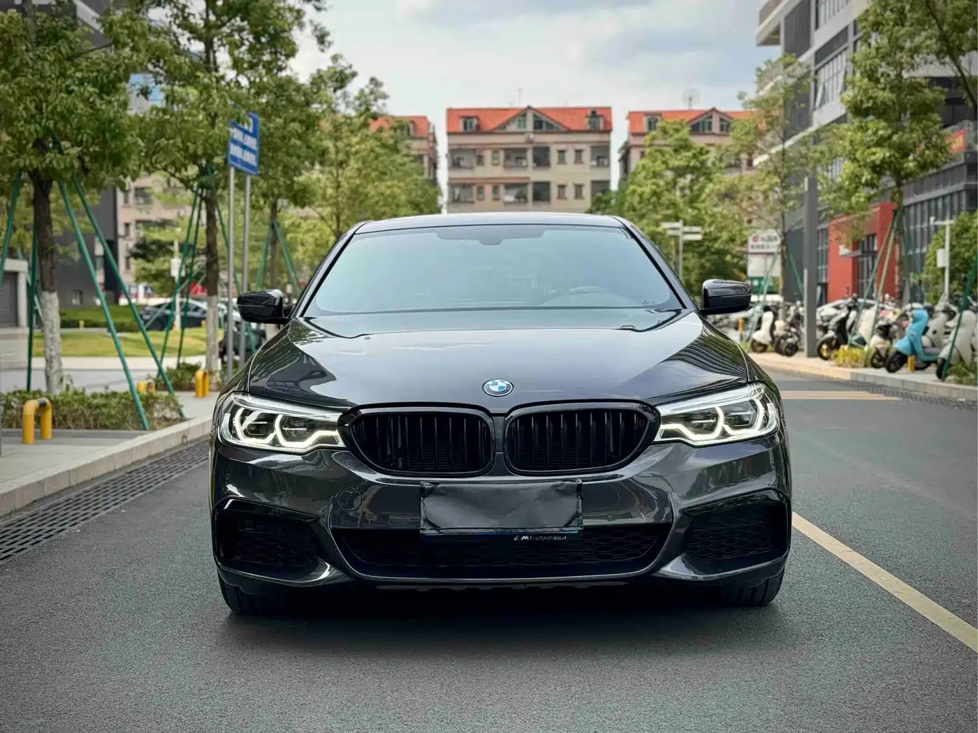 BMW 5 Series (Import) 2020 Model 525i M Sport Package фото 2